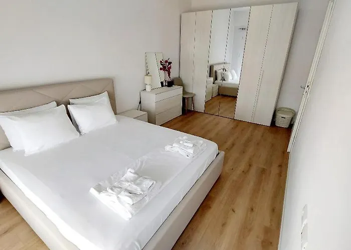 Your In * تيرانا